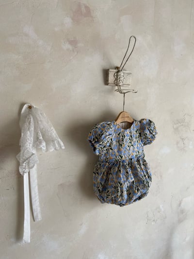 Anne Shirley38｜(3m-22m) 2色夏日刺繡花卉包屁衣25