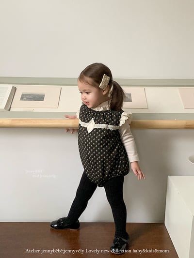 JE 647｜(66-90cm)  碎花蕾絲拼接包屁衣18