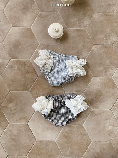Bebe holic08｜(3m-18m) 格子精靈邊褲6