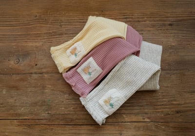 FLO58｜(75-140) 3色小兔花布蕾絲邊緊身褲13