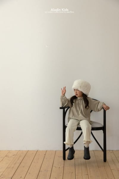ALADIN03｜(75cm-114cm) 蕾絲壓紋緞帶上衣18