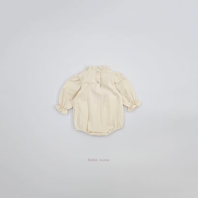 bebe nine05 (65-90) 2色抓皺荷葉立領包屁衣13