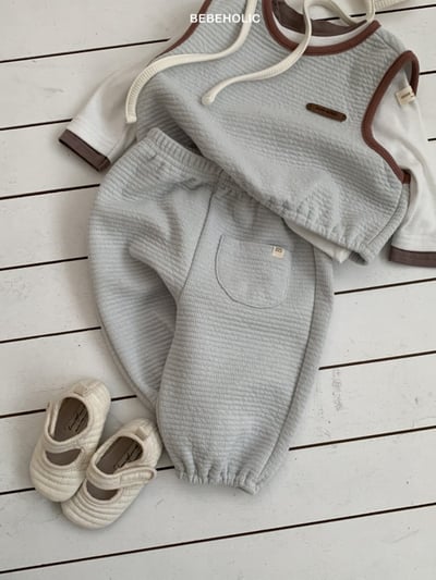 Bebe holic53｜(3m-18m) 滾邊壓紋無袖長褲套裝3