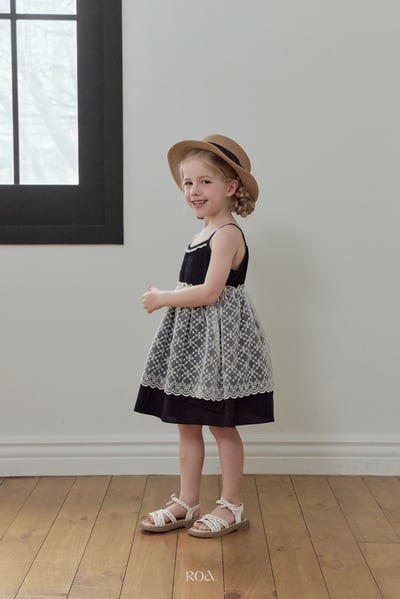 ROA12｜(6m-18m) 2色浪漫蕾絲無袖洋裝10
