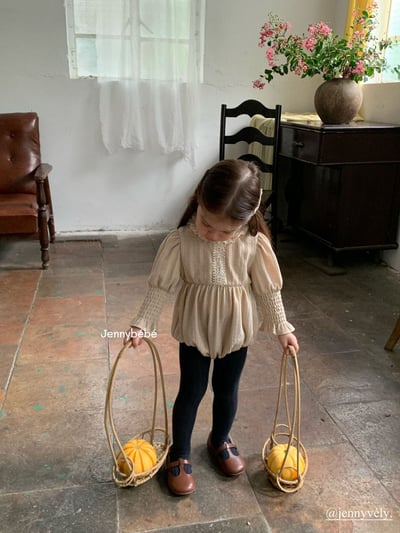 JE585｜(66-90cm) 蕾絲花邊領泡泡袖包屁衣11