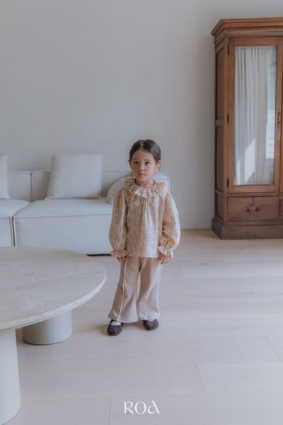 ROA23｜(80cm-120cm) 2色蕾絲線條喇叭褲11