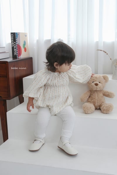 bebe nine06 (65-90) 2色荷葉立領碎花包屁衣10