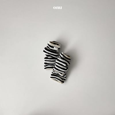 onu 13｜(free) 條紋刷毛腳套襪4
