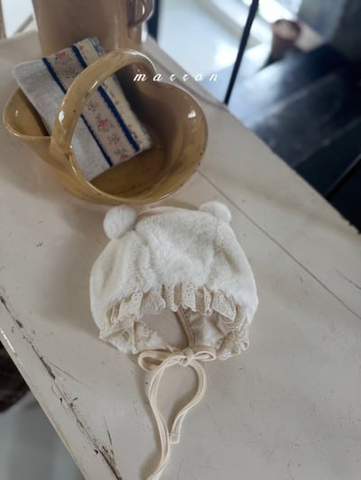 Marron 52｜(3m-18m) 小熊蕾絲綁帶毛帽5