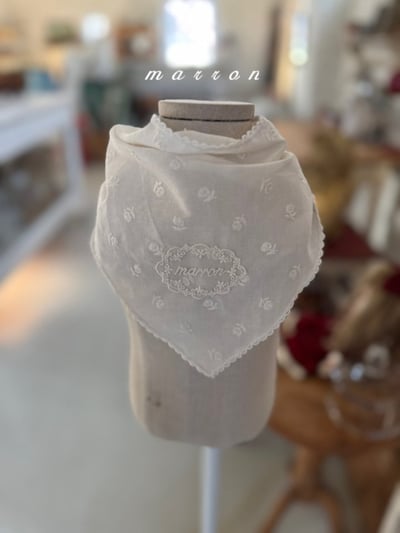 Marron44｜(free) 玫瑰刺繡圍巾5