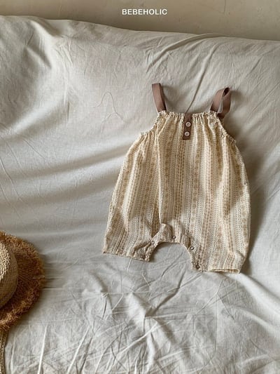 Bebe holic17｜(3m-18m) 復古碎花吊帶褲9