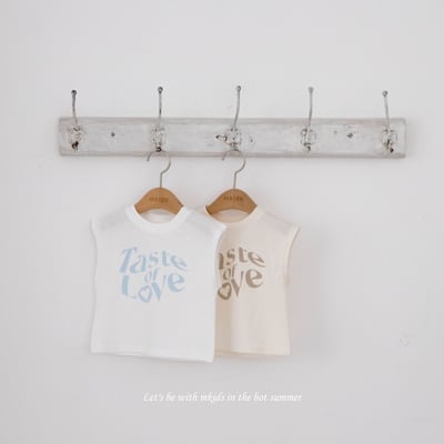 M-KIDS25｜(65-115cm) 英字印花無袖上衣1