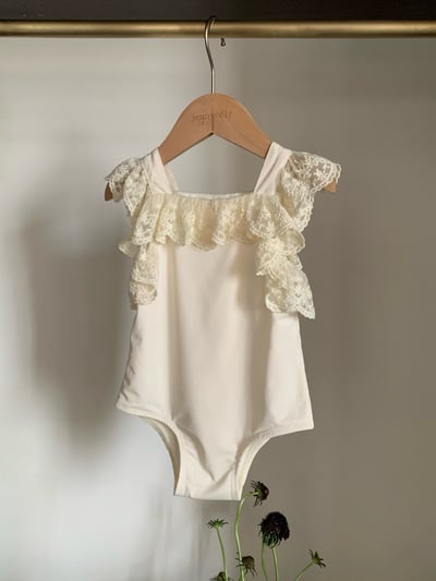 JE29｜(73-130cm) 蕾絲花邊防曬50+泳衣-無袖8