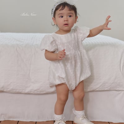 bebe nine27  (6m-24m) 2色緞帶蝴蝶結包屁衣11