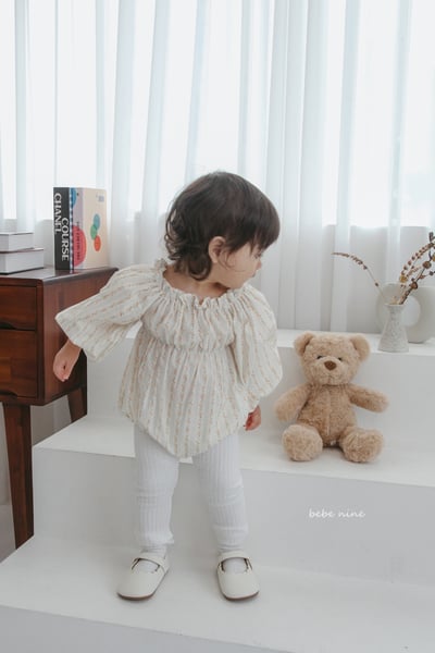 bebe nine06 (65-90) 2色荷葉立領碎花包屁衣11