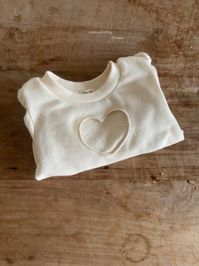Anne Shirley22｜(3m-24m) 1色鏤空愛心休閒上衣2
