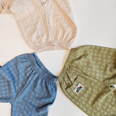 1st blue15｜(~93-118cm) 壓紋寬鬆縮口褲8