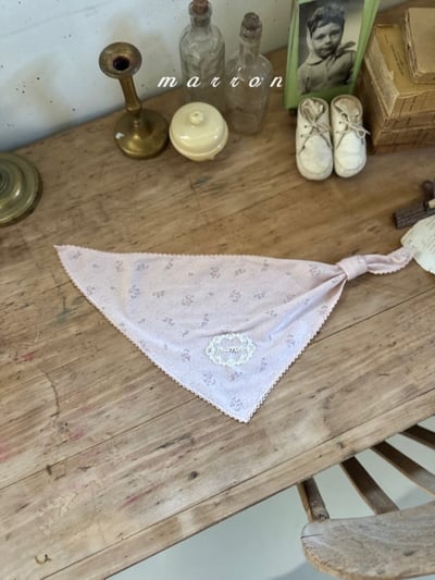 Marron45｜(free) 蕾絲小標刺繡圍巾5