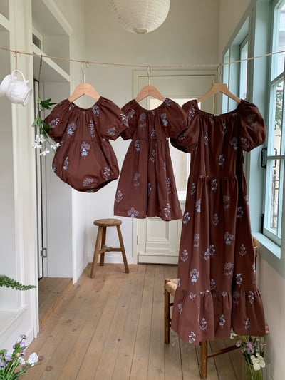 JE10｜(66-120cm-mom) 刺繡小花泡泡袖包屁衣/洋裝13