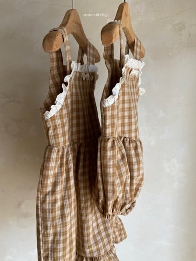 Anne Shirley09｜(3m-22m) 1色格紋花邊吊帶包屁衣14