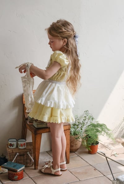 FLO47｜(75-140) 2色公主袖蕾絲邊洋裝17