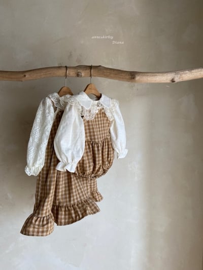 Anne Shirley09｜(3m-22m) 1色格紋花邊吊帶包屁衣11