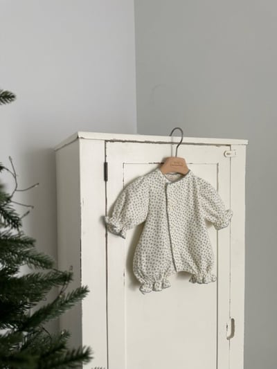 MONBEBE18｜(0m-6m) 新生兒縮口袖排扣連身衣4