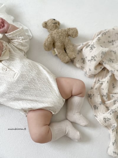 Bloom.b45｜(0m-18m) 有領壓紋包屁衣7