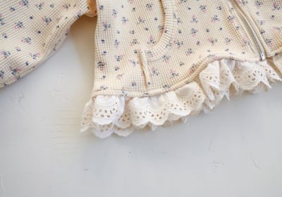 FLO15｜(75-140) 2色蕾絲碎花連帽外套24