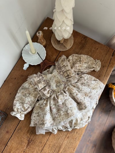 Marron 65｜(3m-18m) 古典碎花荷葉洋裝包屁衣11