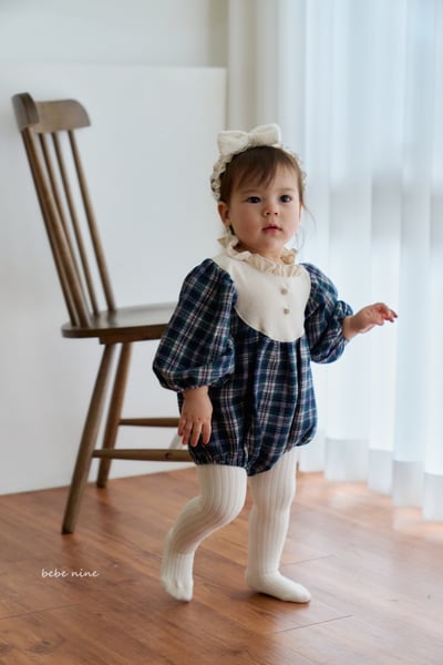 bebe nine12 (55cm-75cm) 2色荷葉立領格紋包屁衣1