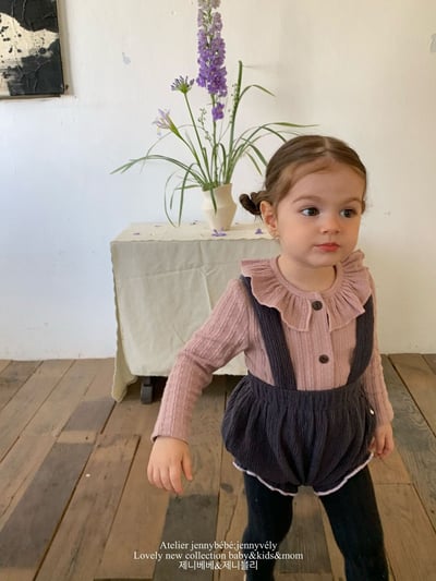 JE564｜(73-100cm) 荷葉領開襟外套/坑條滾邊吊帶褲25