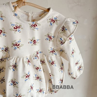 BBABBA09｜(60cm-83cm-mom) 1色碎花荷葉袖包屁衣含帽子6