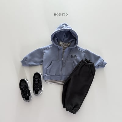 Bonito20｜(75cm-125cm) 刺繡口袋連帽外套9