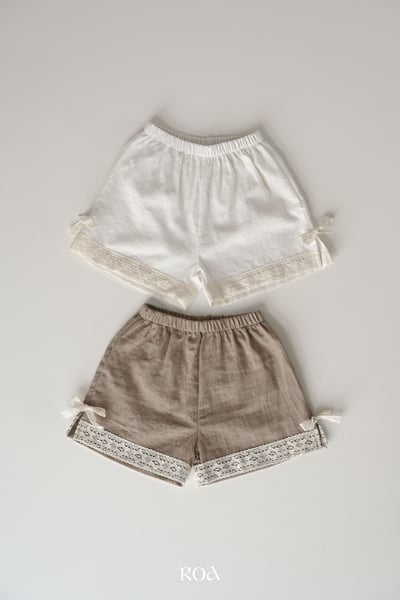 ROA32｜(6m-18m) 2色蕾絲滾邊短褲3