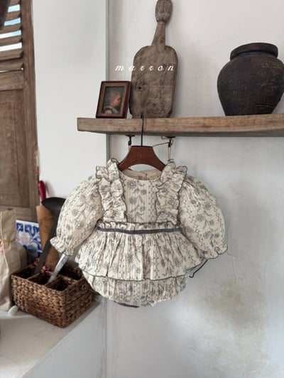 Marron 42｜(3m-18m) 法式花邊墨花包屁衣14