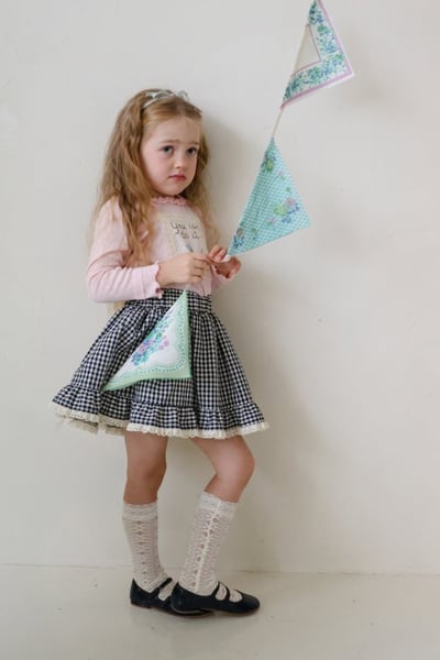 FLO32｜(75-140) 2色荷葉層次蕾絲格紋裙5