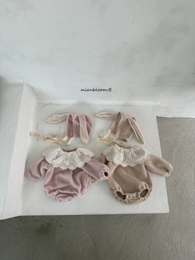 Bloom.b14｜(0m-24m) 蕾絲花瓣領包屁衣9