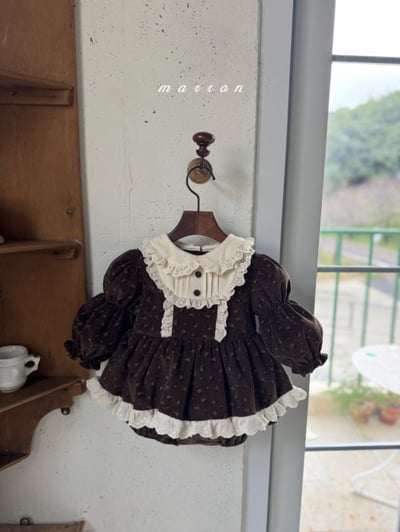 Marron 54｜(3m-18m) 宮廷蕾絲層次領玫瑰碎花包屁衣6