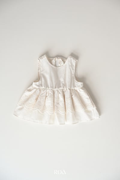 ROA07｜(6m-18m) 1色雕花荷葉背心14