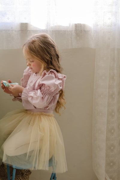 FLO20｜(75-140) 2色荷葉滾邊飛袖襯衫9