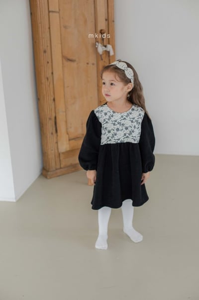 M-KIDS28｜(65-115cm) 2色蕾絲印花洋裝9