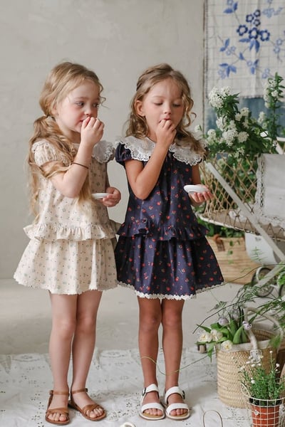 FLO40｜(75-140) 蕾絲翻領碎花褲裙5