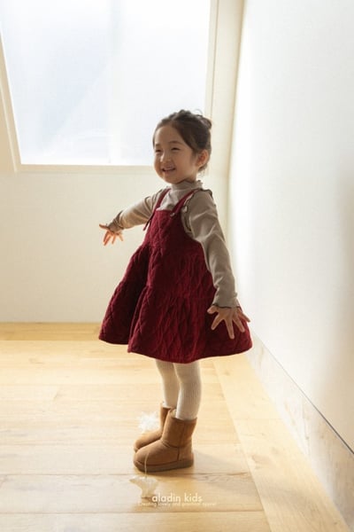 ALADIN21｜(75cm-114cm) 磨毛菱形壓紋吊帶裙7