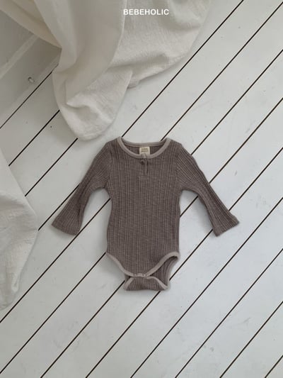 Bebe holic30｜(3m-18m) 鈕扣坑條包屁衣5