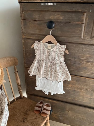 Bebe holic34｜(3m-18m) 花紋娃娃裝上衣11