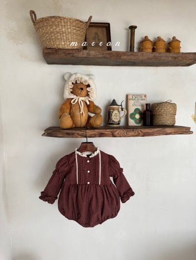 Marron 41｜(3m-18m) 法式蕾絲花邊格紋包屁衣19