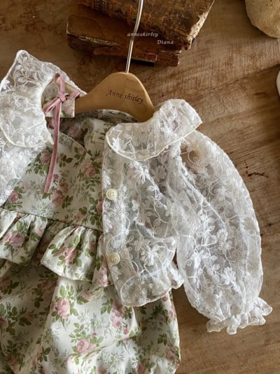 Anne Shirley11｜(3m-22m) 1色春日碎花綁帶包屁衣10