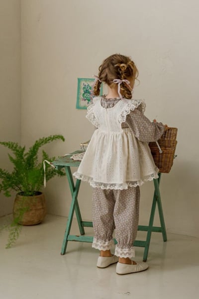 FLO24｜(75-140) 2色田園碎花娃娃袖上衣7