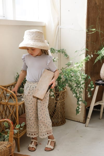 FLO18｜(75-140) 碎花蕾絲邊長褲8